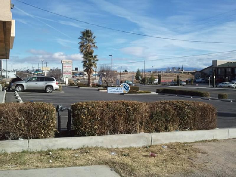 Barbershop, beauty or nail salon 8