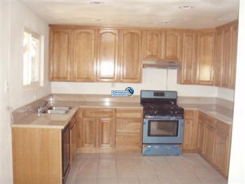 Newly remodeled Apple Valley home, big lot - REDUCED 6